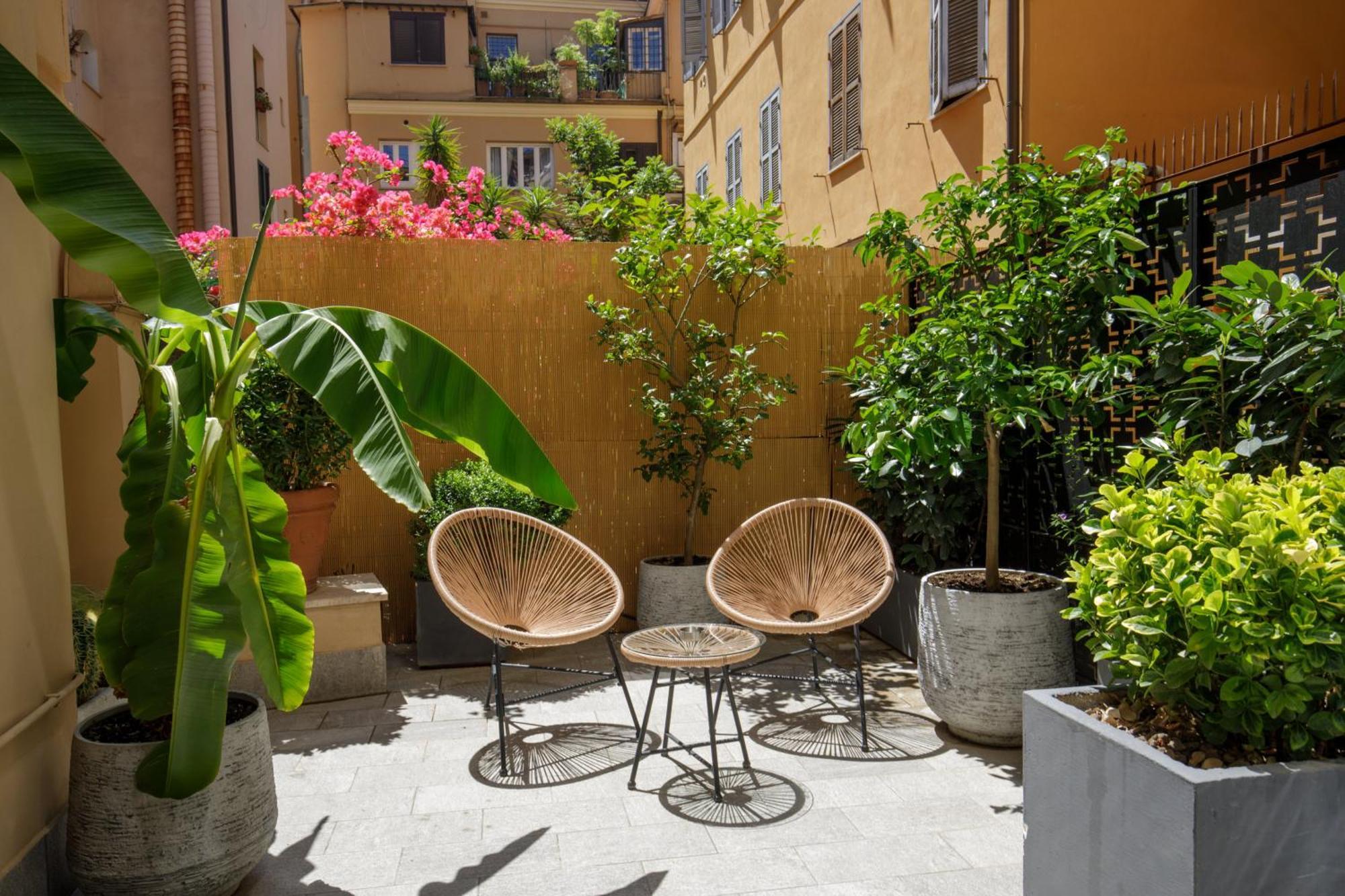 Condotti Palace, Rome